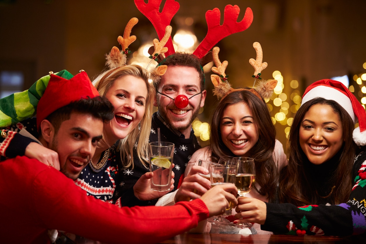 Alkohol-Absturz auf der Weihnachtsfeier: Wie Apps das verhindern können